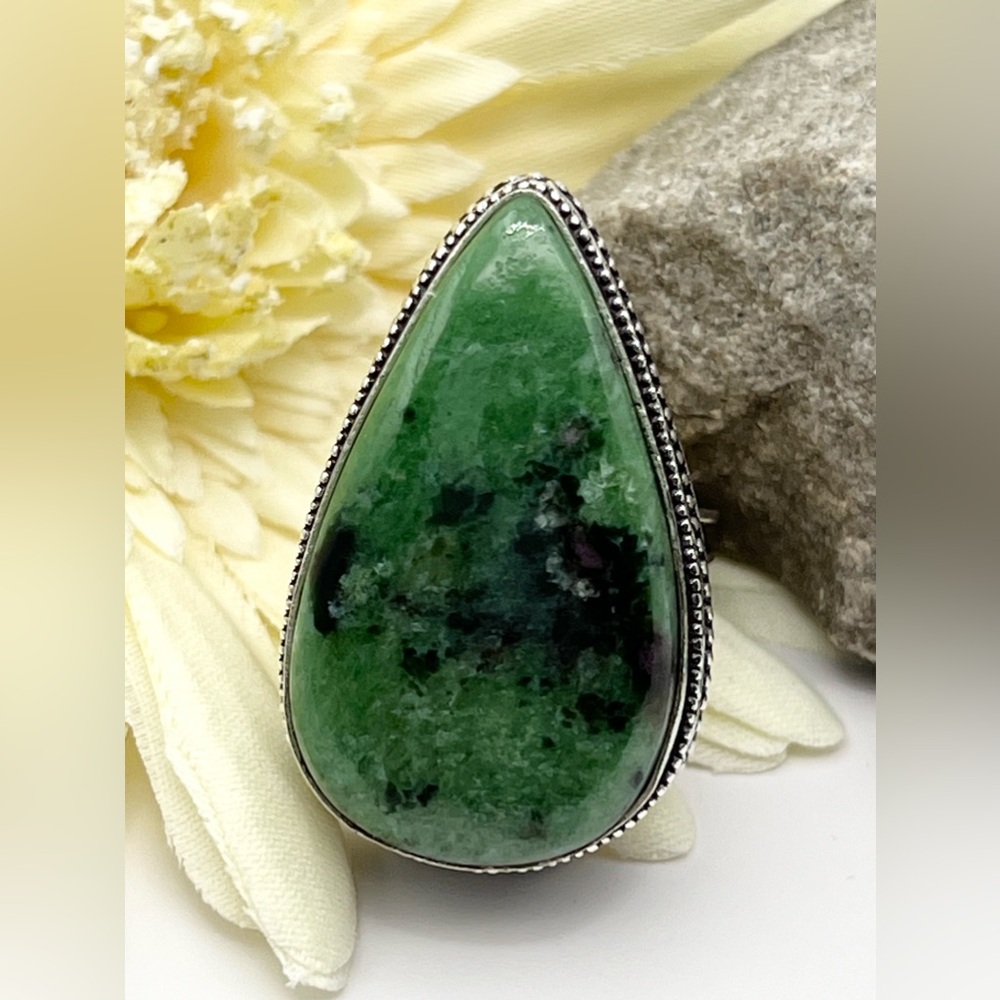 RUBY ZOISITE RING